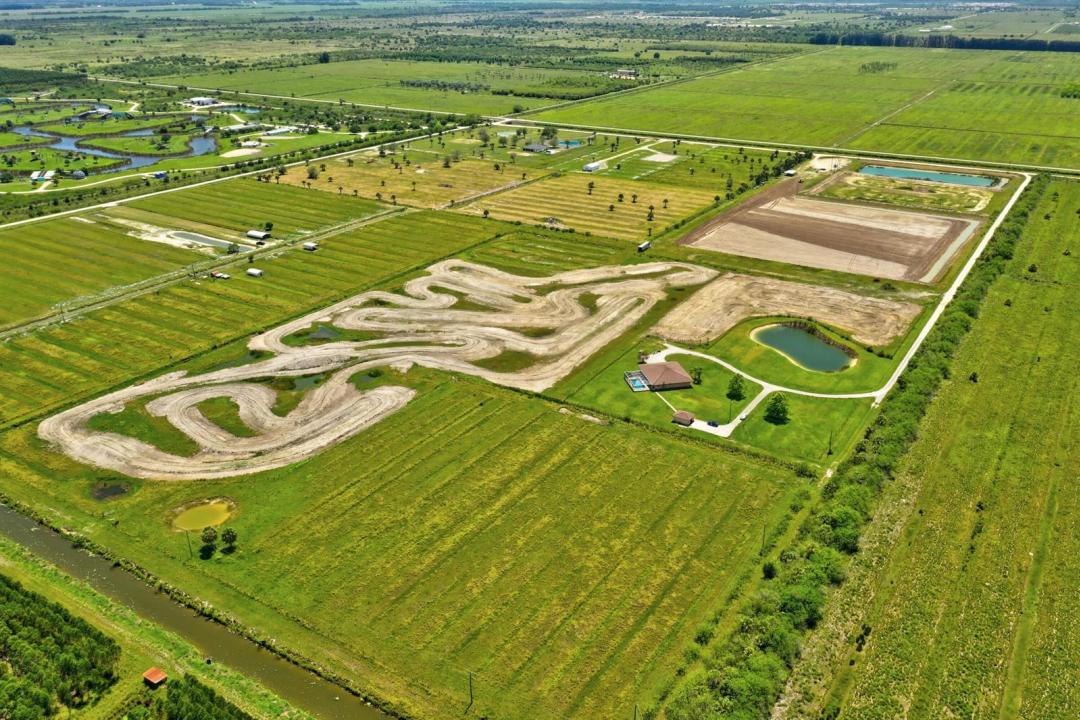 2700 S Header Canal Road, Fort Pierce, Flórida 34945, Estados Unidos