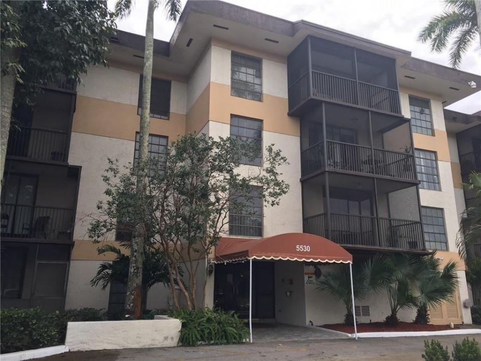 5530 NW 44th Street 318C, Lauderhill, Floride 33319, États-Unis