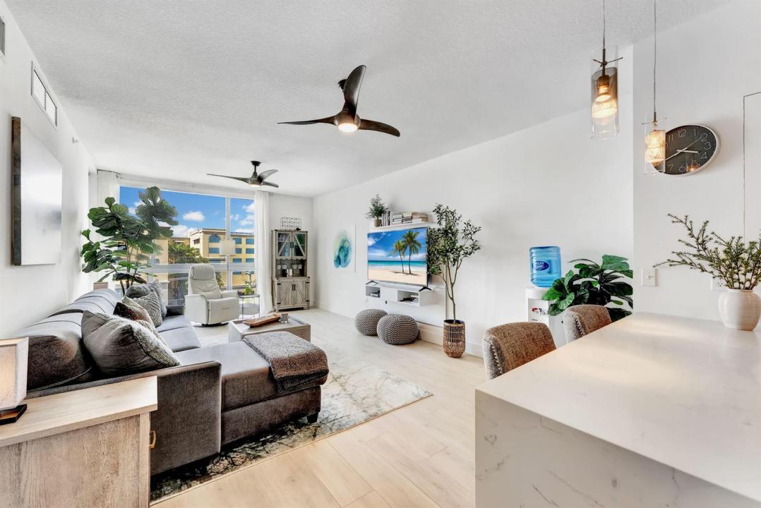 111 SE 1st Avenue 517, Delray Beach, Florida 33444, Amerika Birleşik Devletleri