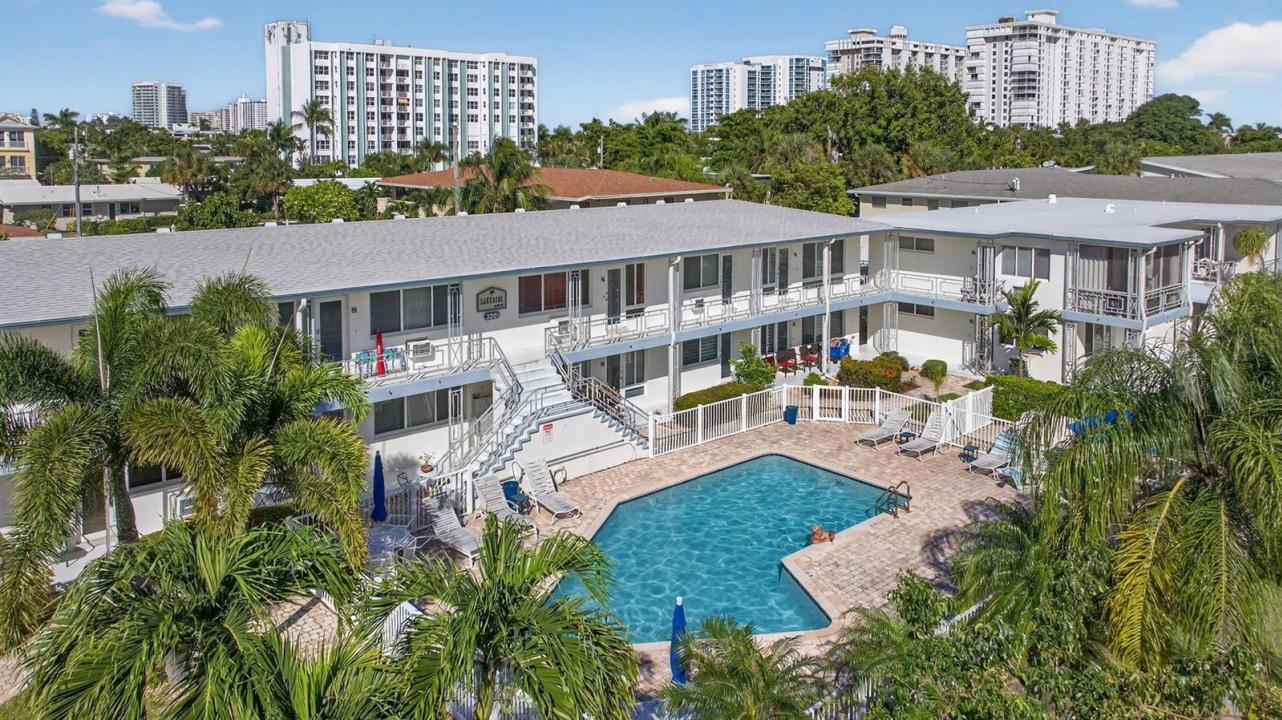 3201 SE 12th Street C2, Pompano Beach, Floride 33062, États-Unis