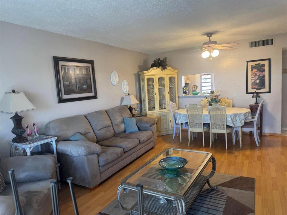 3940 NW 42 Avenue 315, Lauderdale Lakes, Florida 33319, Stati Uniti