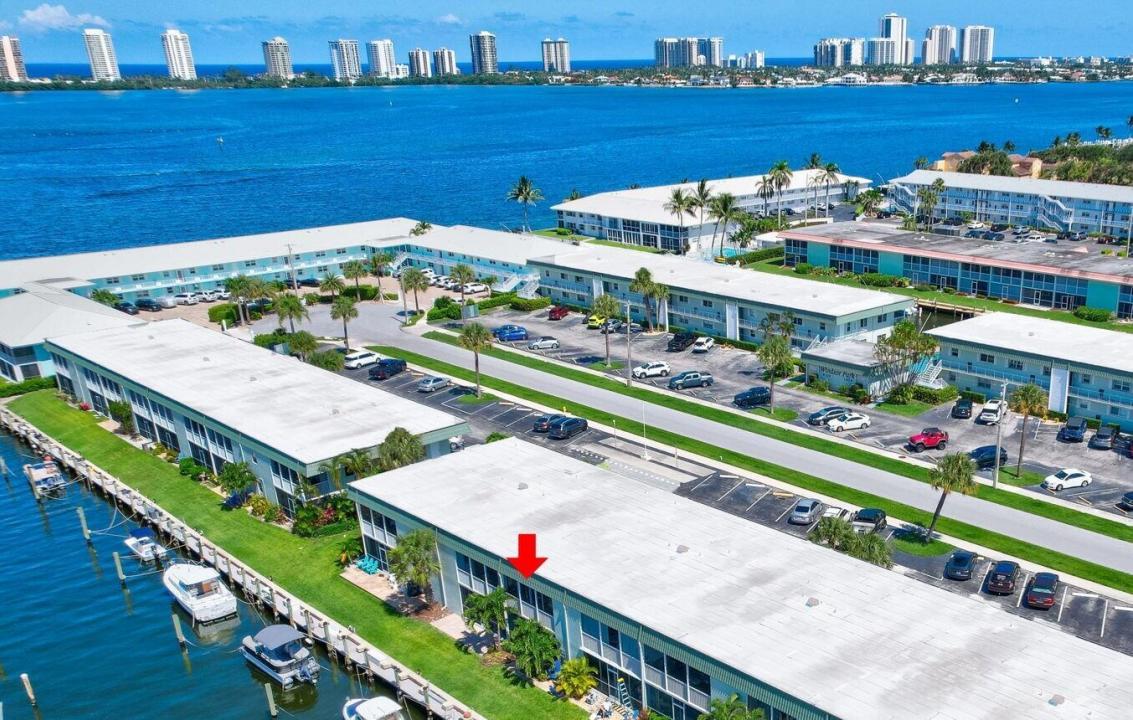 121 Wettaw Lane 211, North Palm Beach, Floride 33408, États-Unis