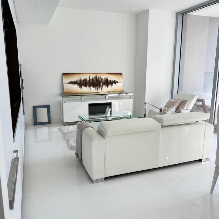 300 Biscayne Blvd Way 2508, Miami, Florida 33131, USA