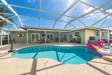 762 SE River Lane, Port St. Lucie, Florida 34983