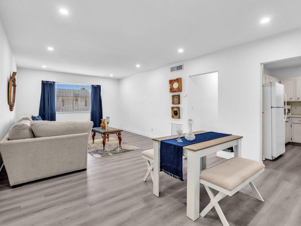 330 S Cypress Road 628, Pompano Beach, Florida 33060, USA
