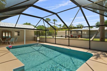 4220 Sunrise Boulevard, Fort Pierce, Florida 34982, USA