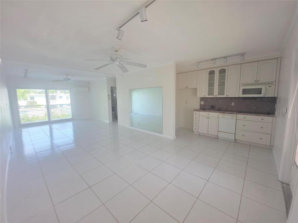 2131 NE 42nd Court 209e, Lighthouse Point, Floride 33064, États-Unis