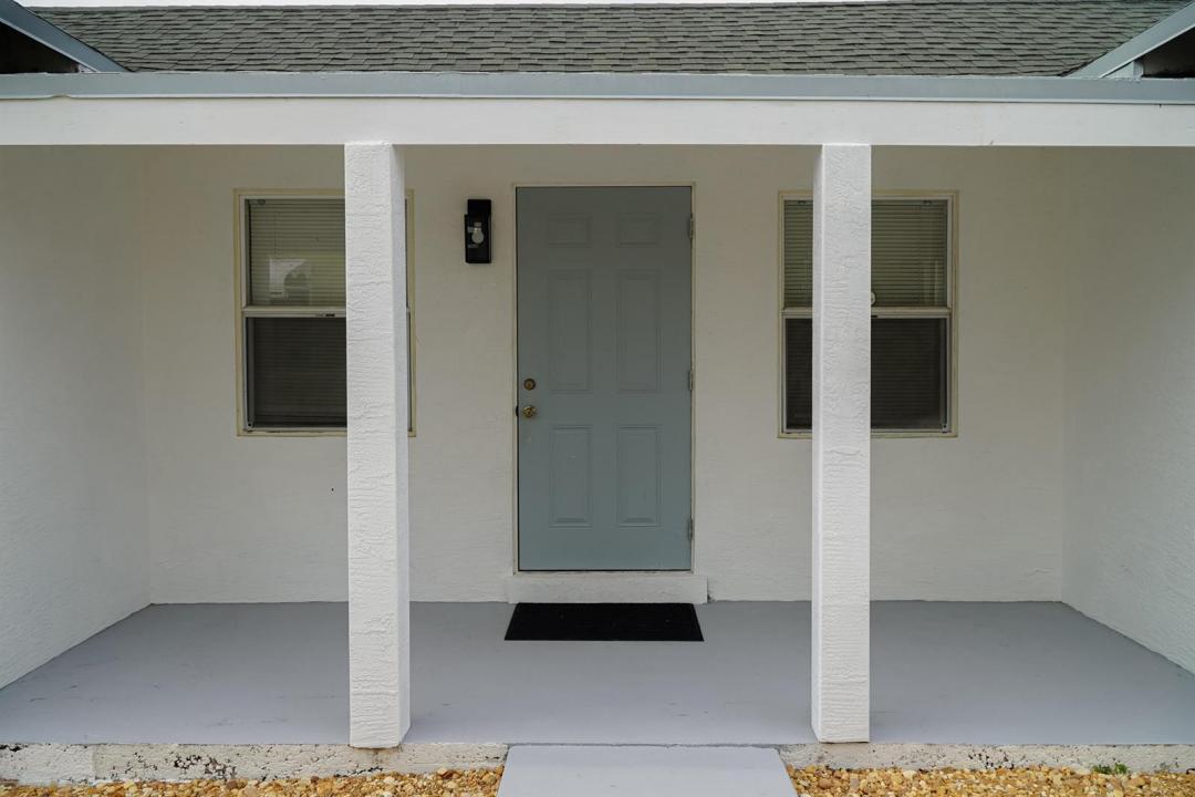 908 W 5th Street, Riviera Beach, Floride 33404, États-Unis