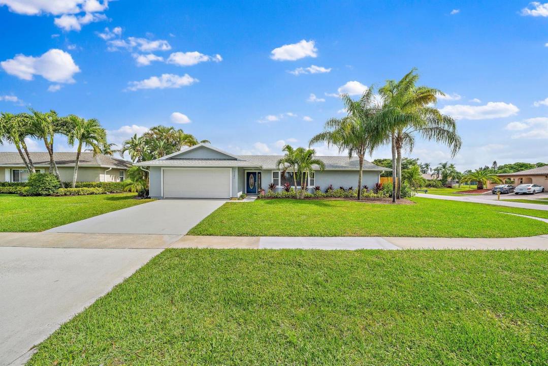 1342 Essex Drive, Wellington, Floryda 33414, USA