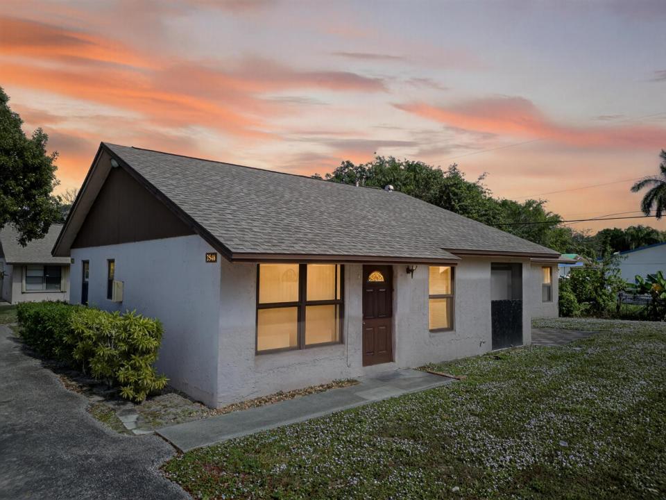 2548 Ida Way, West Palm Beach, Florida 33415, USA