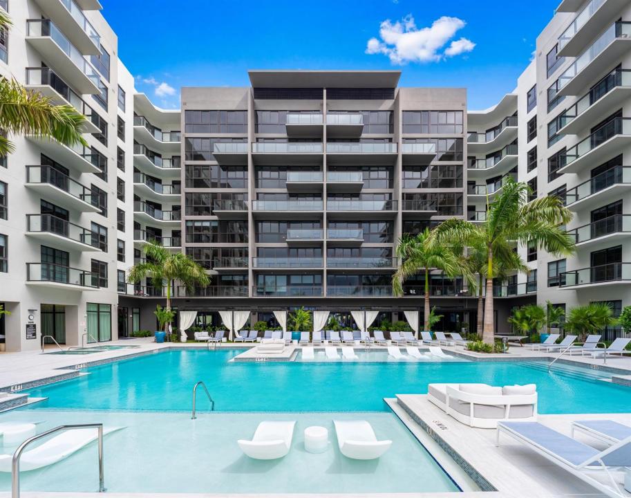 1650 NE 124th Street 238, North Miami, Floride 33181, États-Unis