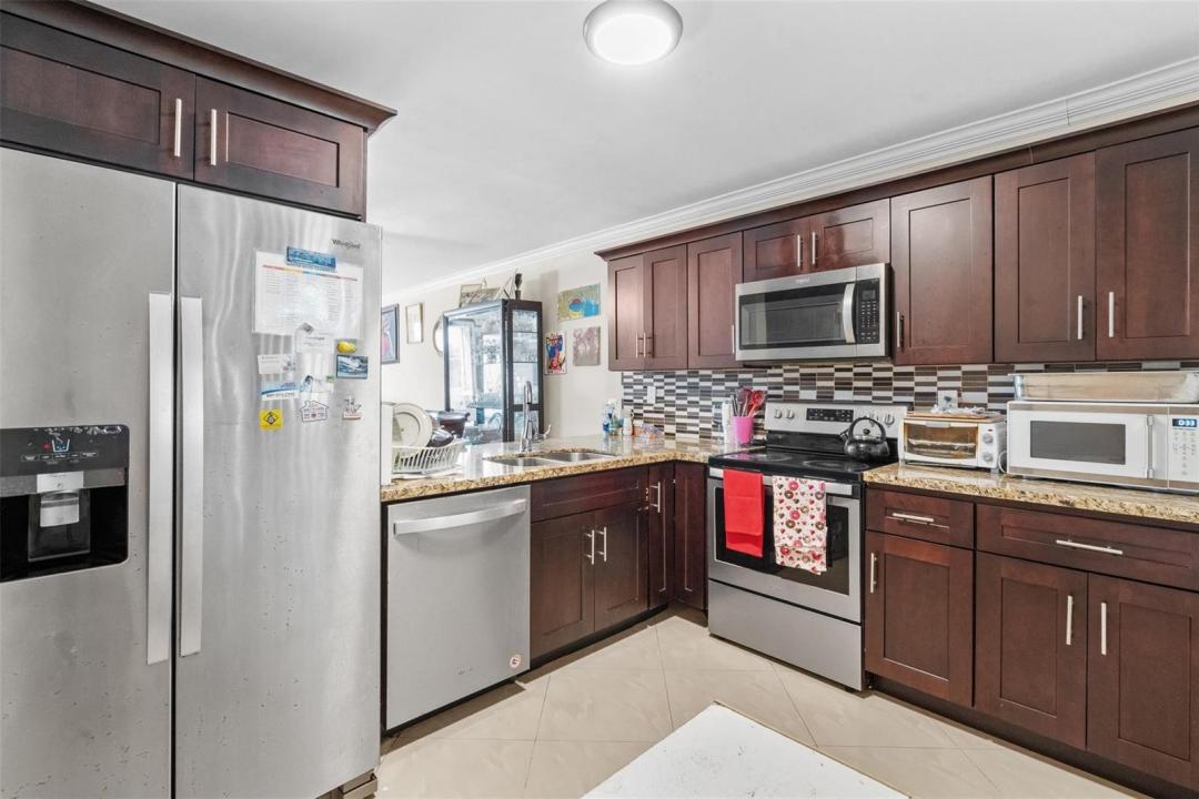 1830 N Lauderdale Avenue 4207, North Lauderdale, Floride 33068, États-Unis
