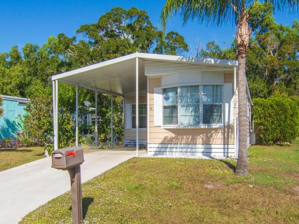 61 E Caribbean, Port St. Lucie, Florida 34952, Stati Uniti