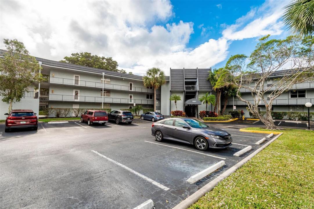9351 Lime Bay Boulevard 207, Tamarac, Floride 33321, États-Unis