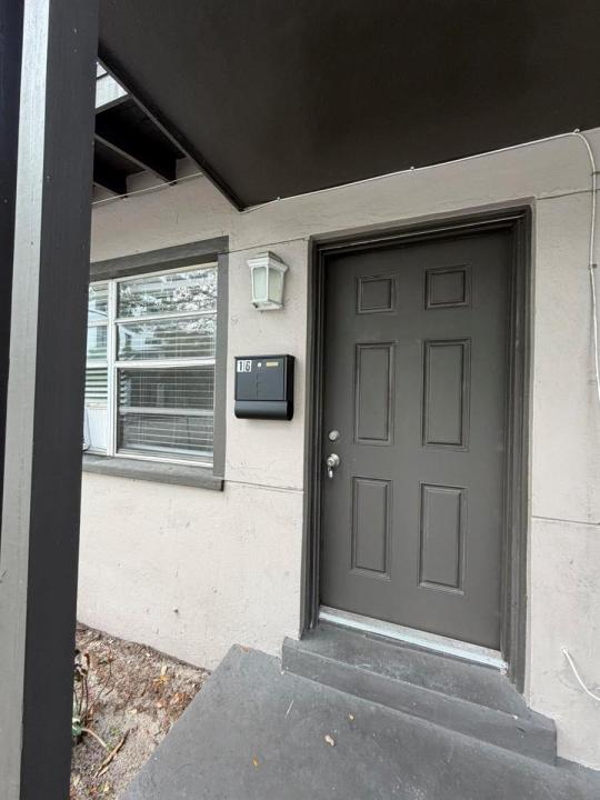 2722 Poinsettia Avenue 16, West Palm Beach, Floryda 33407, USA