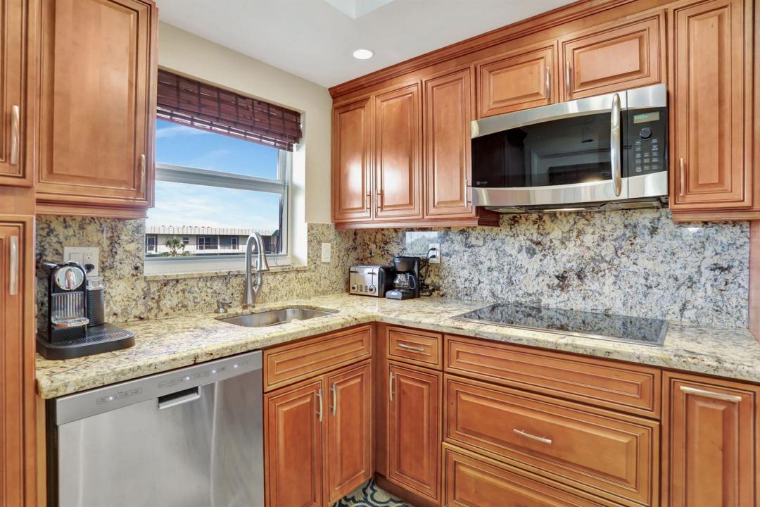 806 SE 7th Street 403, Deerfield Beach, Floride 33441, États-Unis