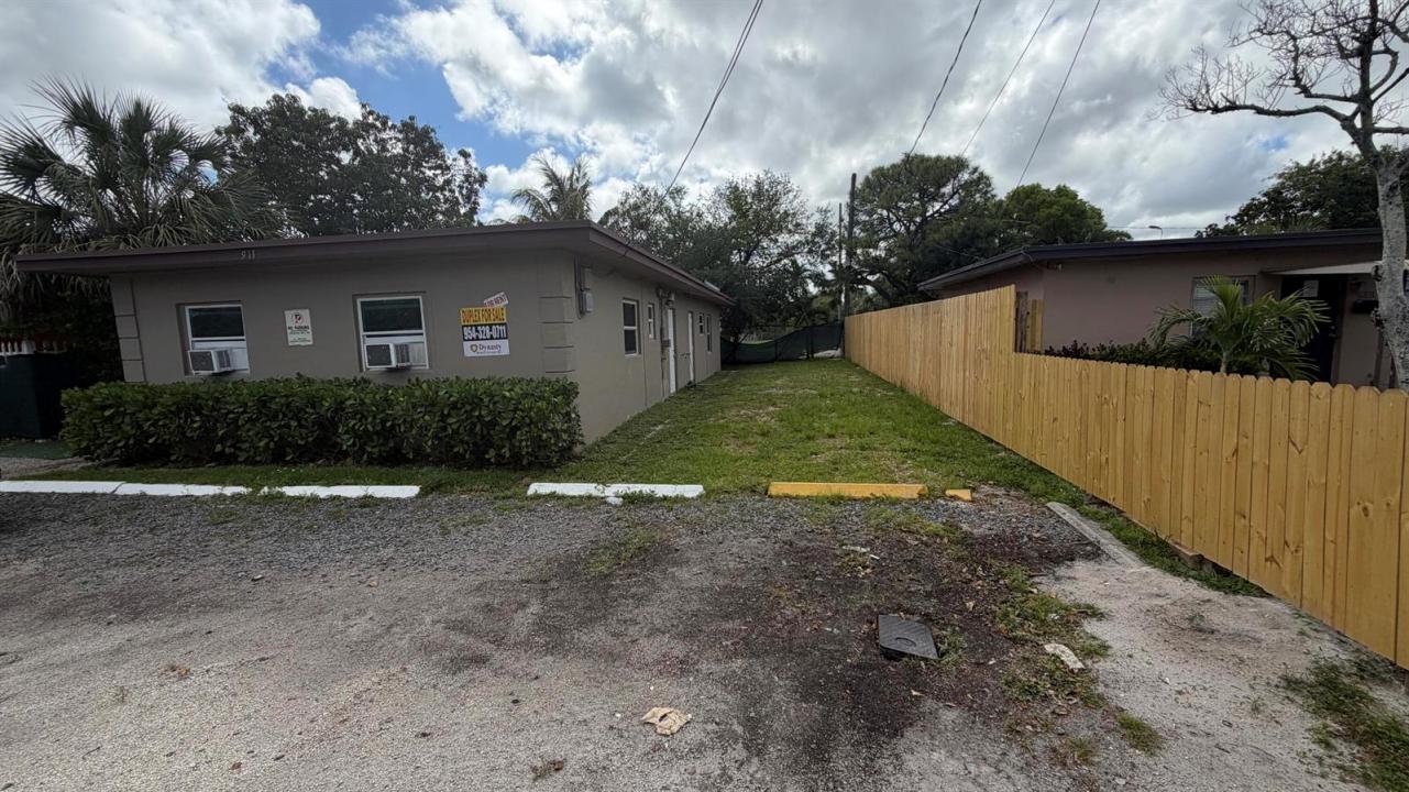 911 NW 12th Avenue 1-2, Fort Lauderdale, Florida 33311, Stati Uniti