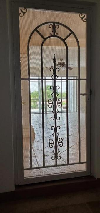 3040 NE 16th Avenue 303 A, Oakland Park, Florida 33334, USA