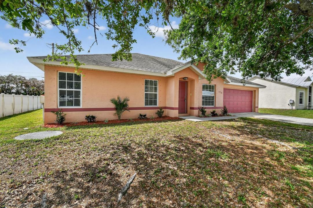 1218 SW Century Avenue, Port St. Lucie, Florida 34953, Stati Uniti