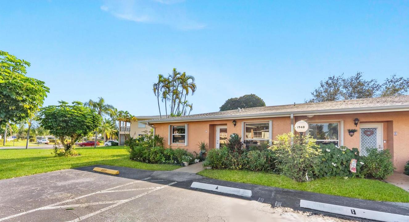 1940 NW 13th Street 12-a, Delray Beach, Floride 33445, États-Unis