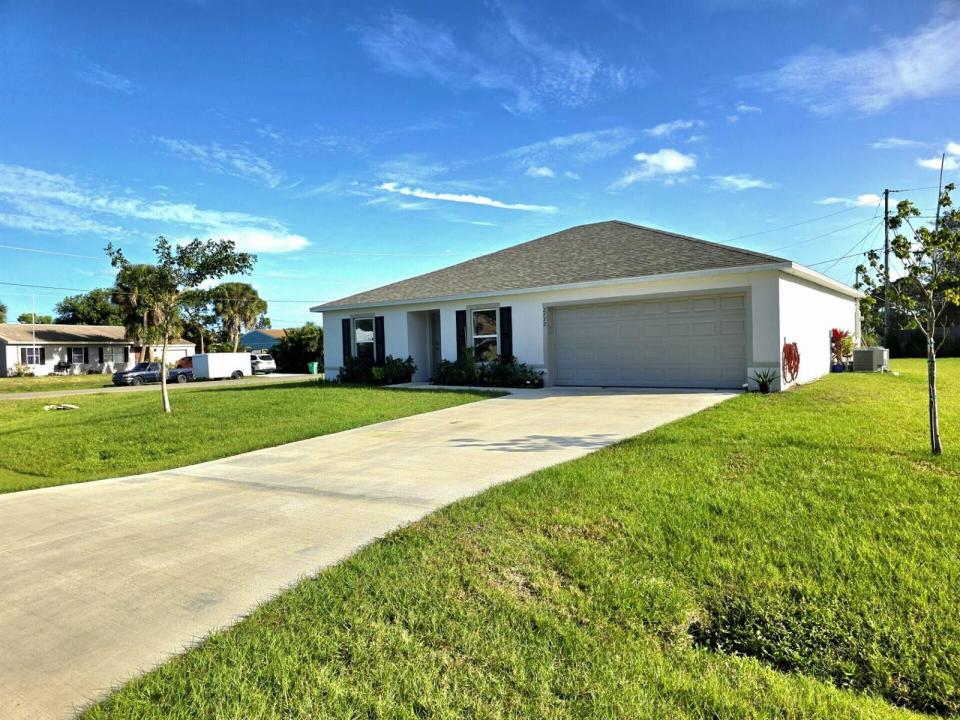 2772 SE Garfield Avenue, Port St. Lucie, Floride 34952, États-Unis