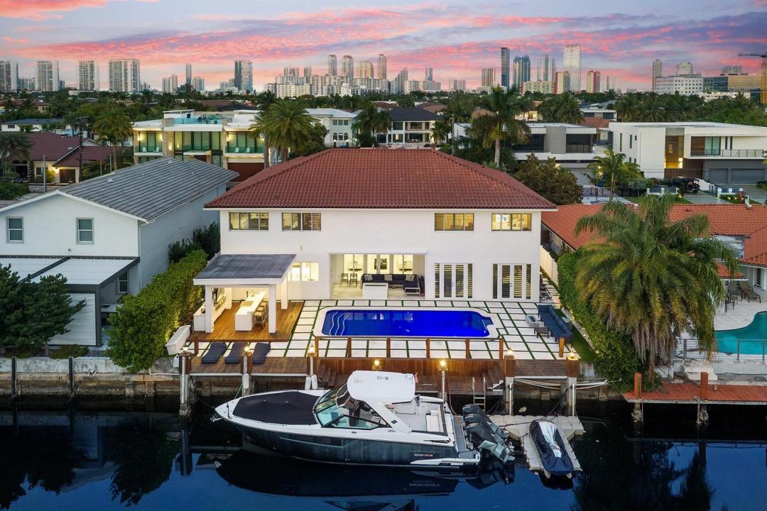 16430 NE 30th Avenue, North Miami Beach, Florida 33160
