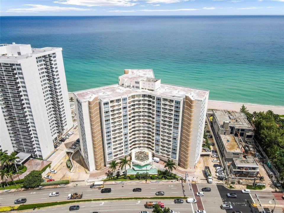 3180 S Ocean Drive 517, Hallandale Beach, Floride 33009, États-Unis