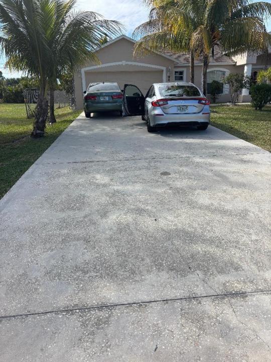 944 SW Del Rio Boulevard, Port St. Lucie, Florida 34953, USA