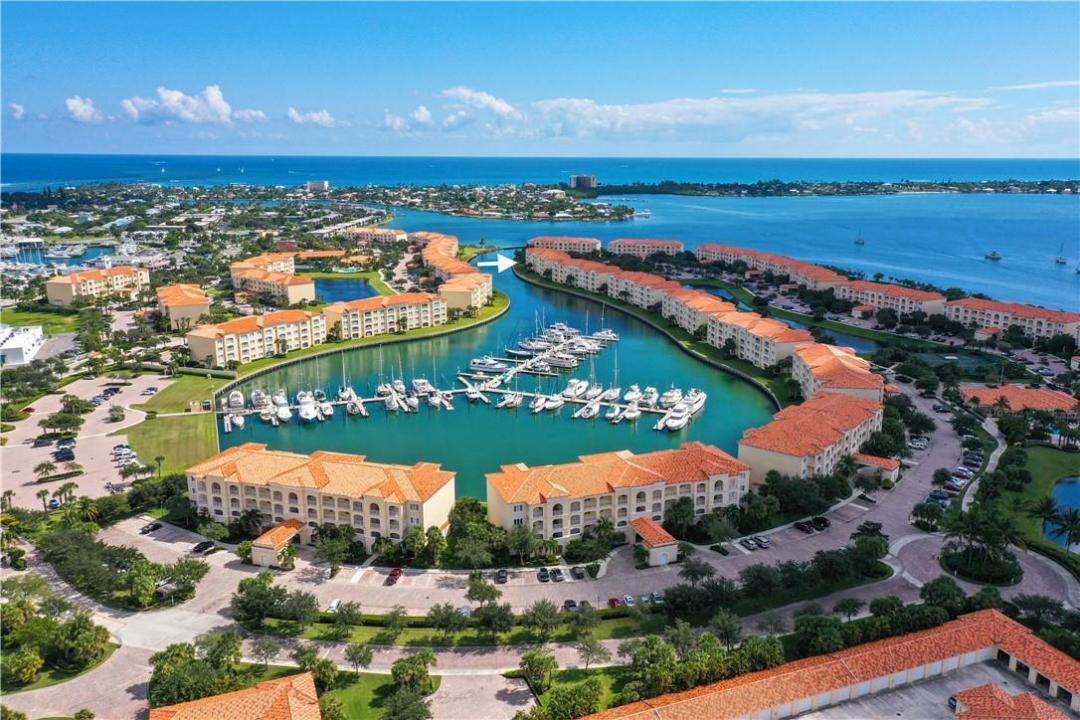 19 Harbour Isle Drive 106, Hutchinson Island, Floride 34949, États-Unis