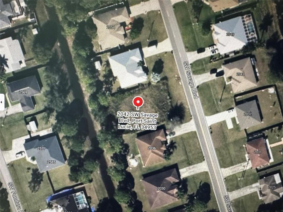 2042 SW Savage Boulevard, Port St. Lucie, Floride 34953, États-Unis