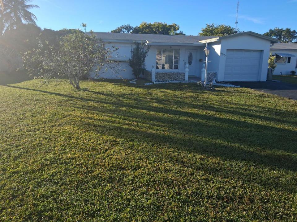 4221 NW 51st NE Avenue, Lauderdale Lakes, Florida 33319, USA