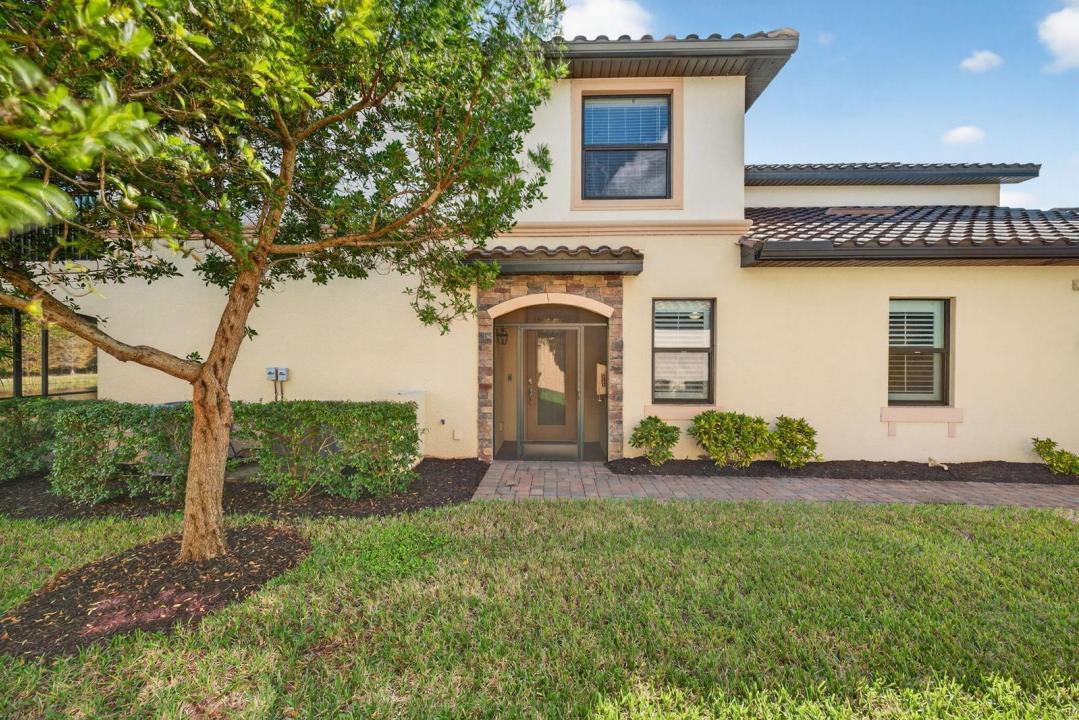 17361 Cherrywood Court 7801, Bonita Springs, Florida 34135, USA