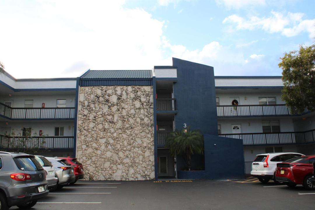 3200 Holiday Springs Boulevard 105, Margate, Florida 33063, Stati Uniti