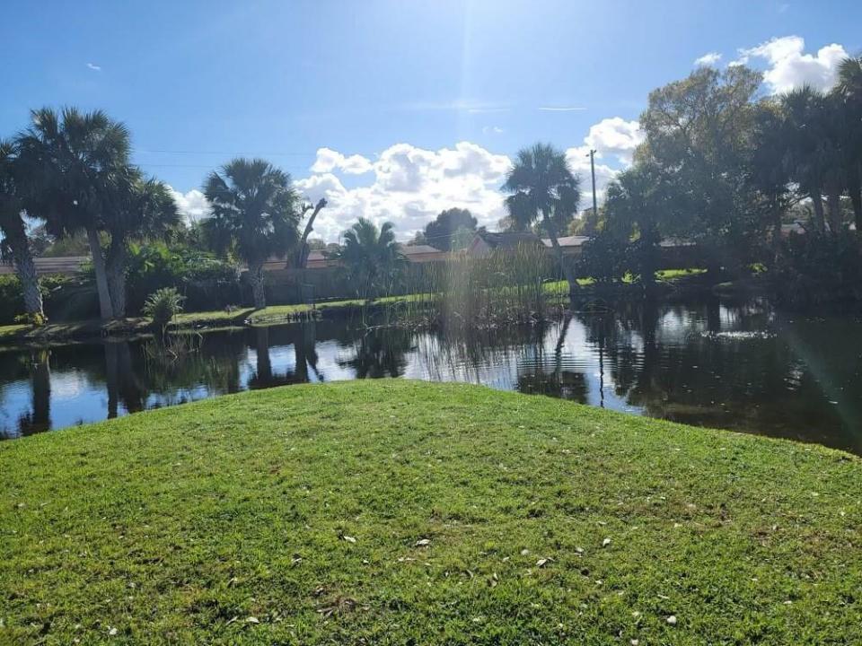2516 S 19th Street 208, Fort Pierce, Floride 34982, États-Unis