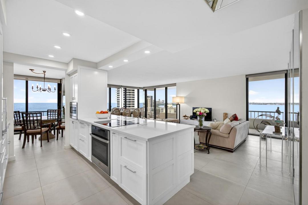 5540 N Ocean Drive 14b, Singer Island, Florida 33404, Stati Uniti