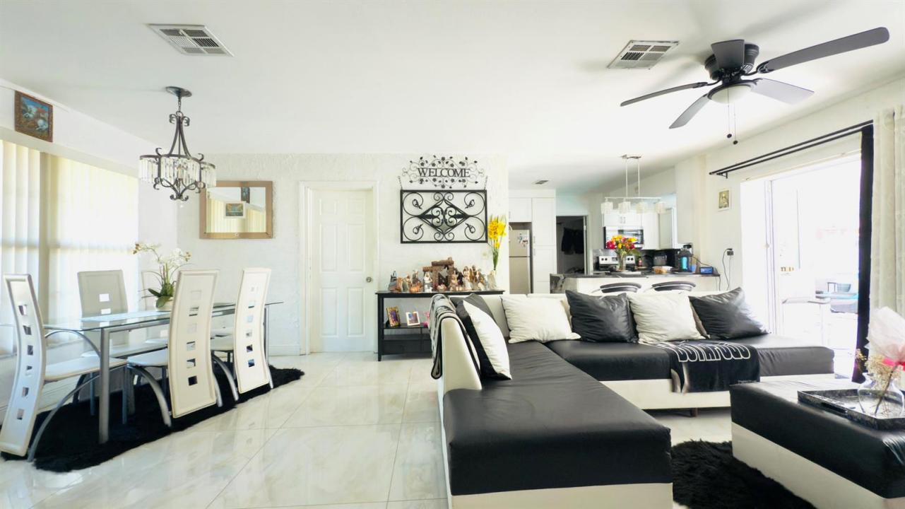 230 NE 25th Street, Pompano Beach, Florida 33064, Stati Uniti