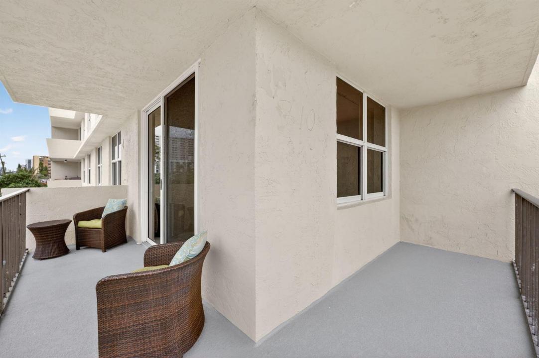 1009 N Ocean Boulevard 312, Pompano Beach, Florida 33062, USA