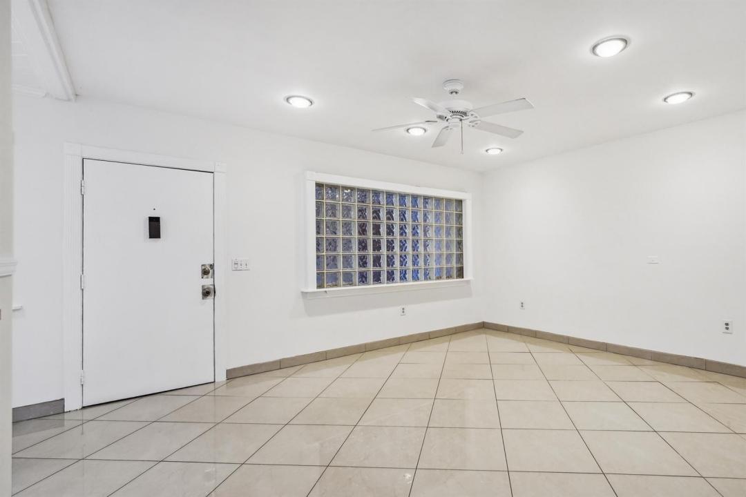 2878 Donnelly Drive 106, Lake Worth, Florida 33462, USA