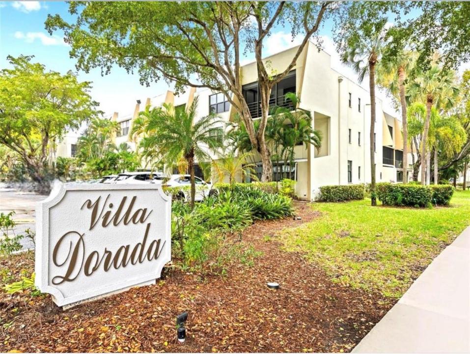 20441 NE 30th Avenue 218-9, Miami, Floride 33180, États-Unis
