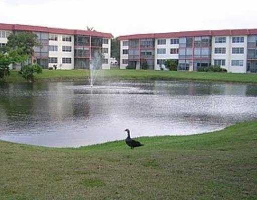 681 S Hollybrook Drive 105, Pembroke Pines, Floride 33025, États-Unis