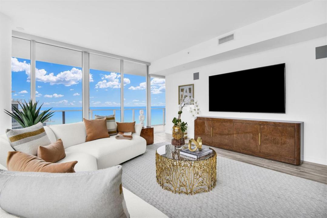 2200 N Ocean Boulevard S906, Fort Lauderdale, Florida 33305, USA