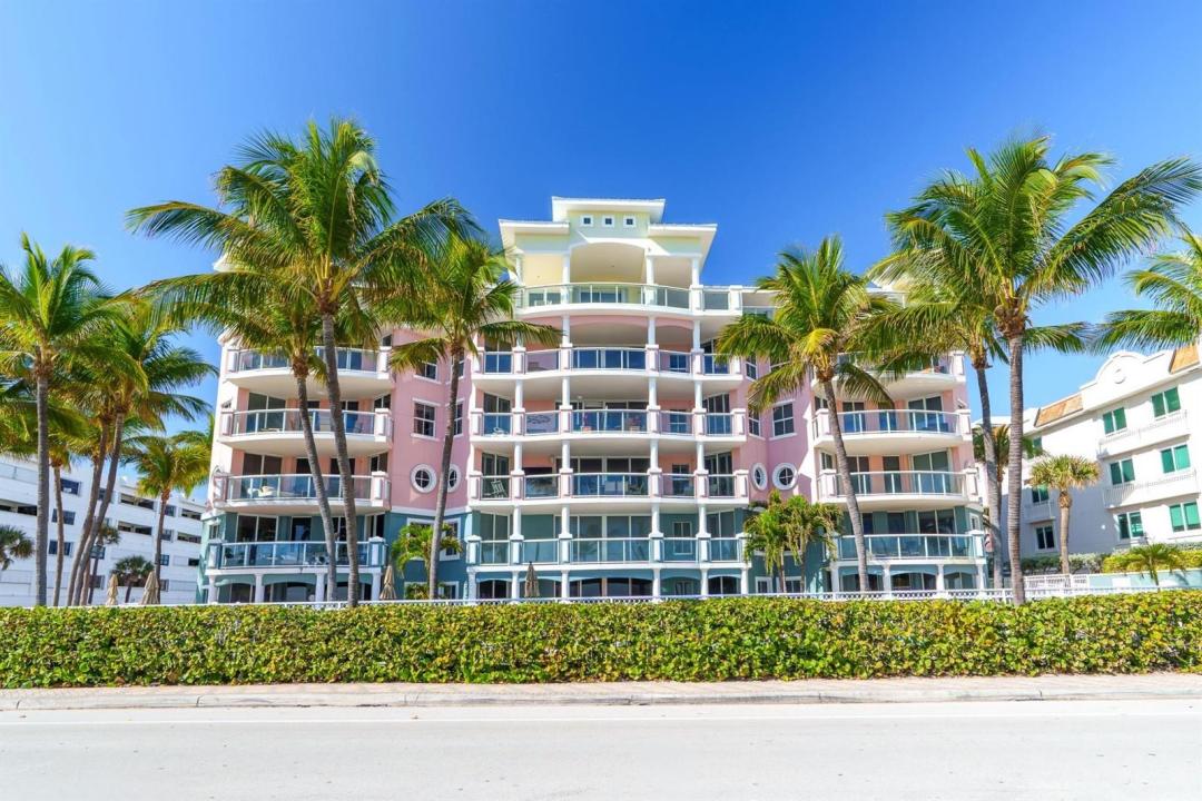 2051 SE 3rd Street 203, Deerfield Beach, Floride 33441, États-Unis