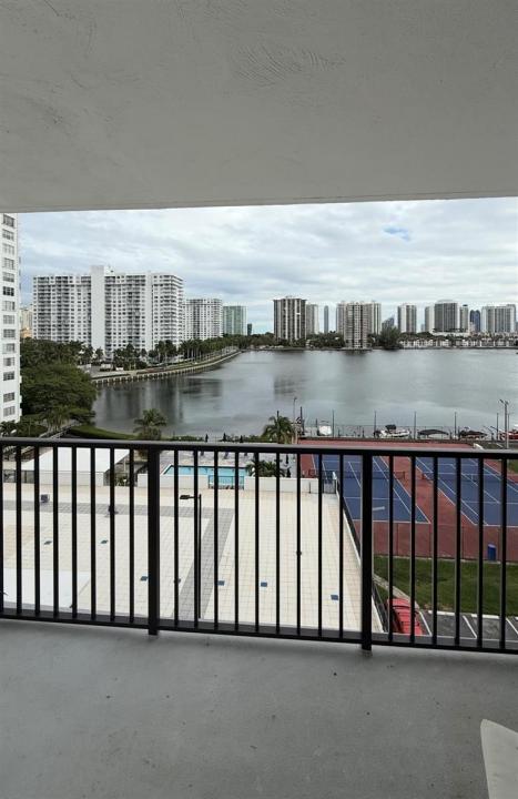 2750 NE 183rd Street 709, Aventura, Floride 33160, États-Unis