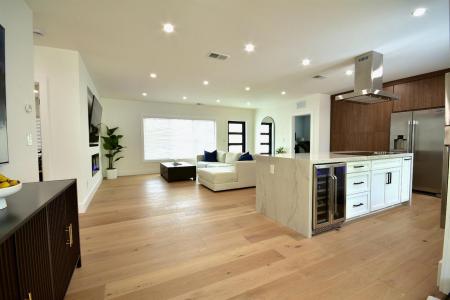 8801 N Miami Avenue, El Portal, Florida 33150, USA