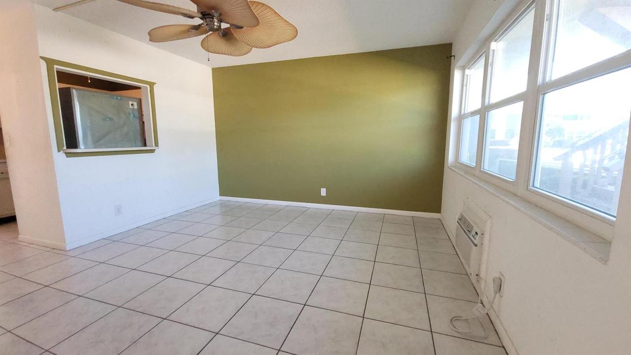 23 Kingswood B, West Palm Beach, Floride 33417, États-Unis