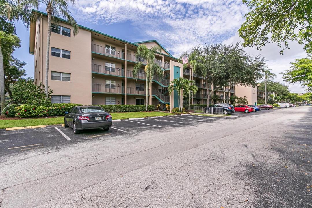 12600 SW 5th Court 408l, Pembroke Pines, Floride 33027, États-Unis