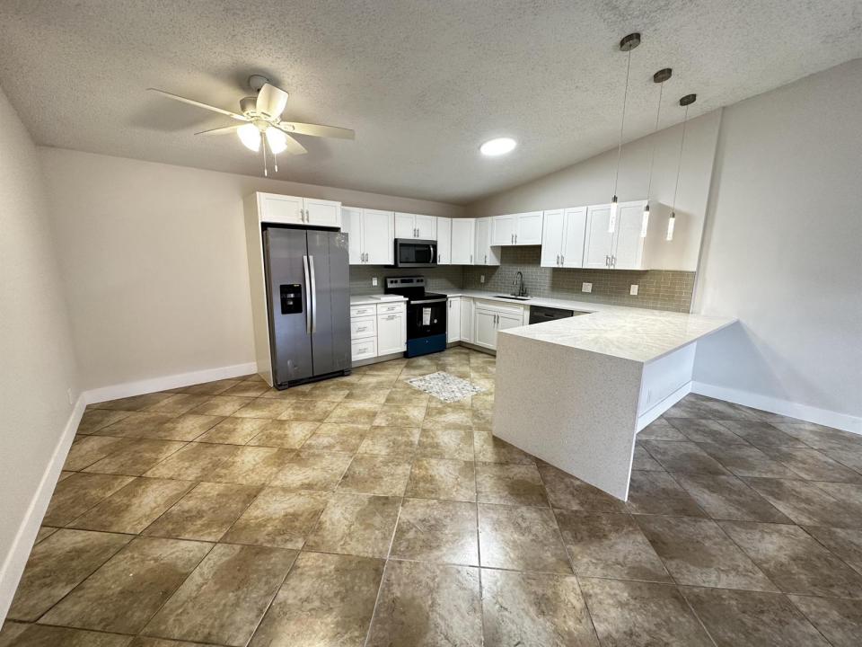 4326 Woodstock Drive C, West Palm Beach, Floride 33409, États-Unis