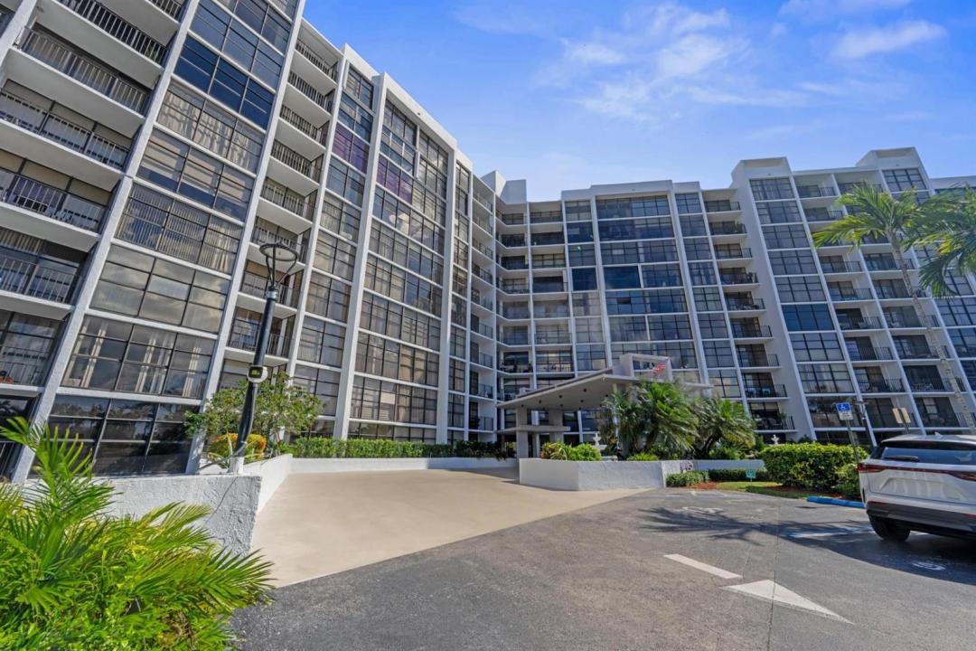 600 Parkview Drive 1111 (PH11), Hallandale Beach, Floride 33009, États-Unis