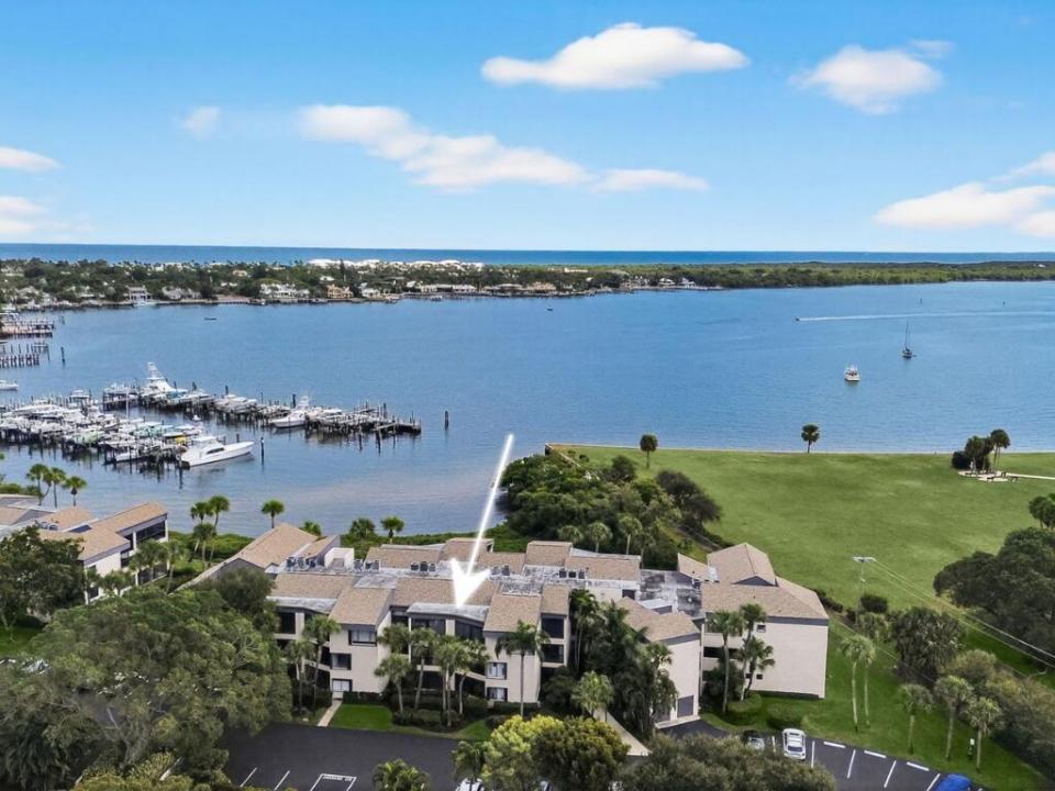 1660 Twelve Oaks Way 303, North Palm Beach, Floride 33408, États-Unis