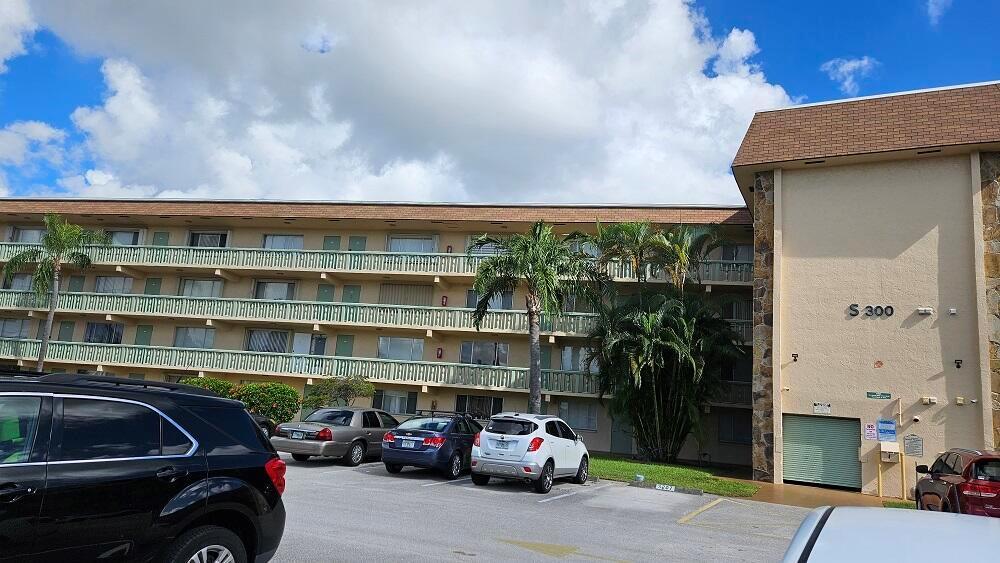 300 Village Green S Circle 209, Palm Springs, Floride 33461, États-Unis